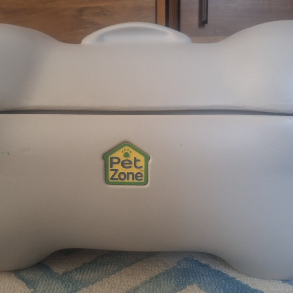 Pet Zone Bone-Shaped Large Storage Container - Picture 15 of 15